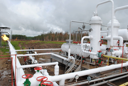 Иркутская нефтяная компания увеличила в 1-м полугодии 2010 года добычу нефти и конденсата на 88,7%