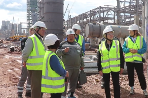 Эксперты-экологи посетили Иркутский завод полимеров в Усть-Куте