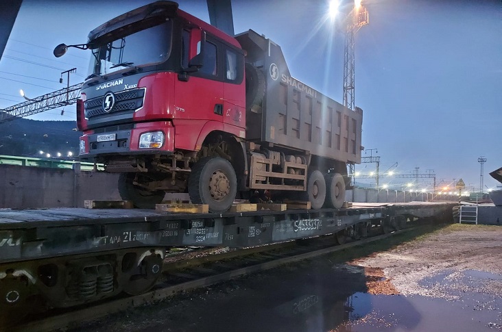 ИНК направила спецтехнику на ликвидацию последствий размыва участка Байкало-Амурской магистрали в Бурятии